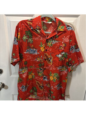 Alvish “Enjoy Life” Brand Hawaiian Christmas Shirt Buttoned Shirt Medium